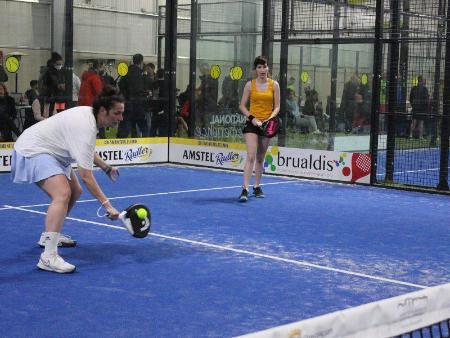 Imagen Mayra Álvaro y Vanesa Velasco repiten triunfo en la segunda jornada del Circuito Provincial de Pádel