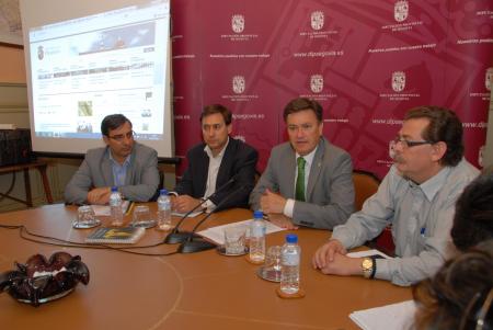 Imagen El Presidente de la Diputación presenta los nuevos portales Web de Cantalejo y Fuenterrebollo