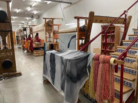 Imagen La Real Fábrica de Tapices inaugura la tercera parte de la exposición 'Ouroboros' de Laura Torrado