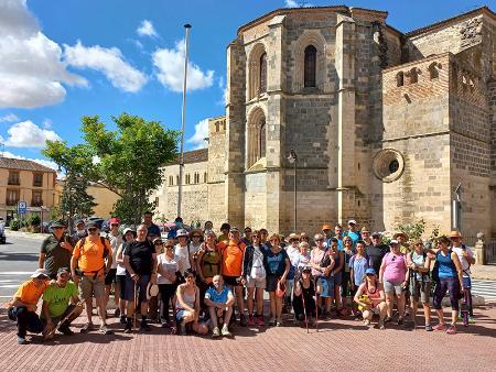 Imagen El calor acompaña al medio centenar de participantes en la penúltima de las rutas del Camino de Santiago propuestas desde la Diputación