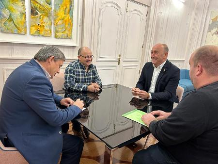 Imagen El presidente de la Diputación recibe a varios alcaldes de la provincia para conocer las realidades y demandas de sus municipios